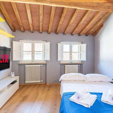 Casa San Paolino Dentro Le MuraElegant Flat Wifi E Selfcheckin Lucca Bagian luar foto