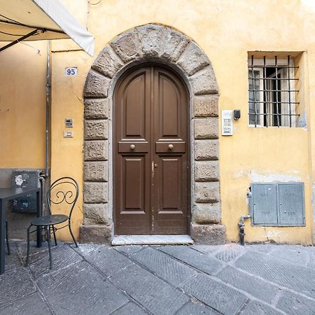 Casa San Paolino Dentro Le MuraElegant Flat Wifi E Selfcheckin Lucca Bagian luar foto